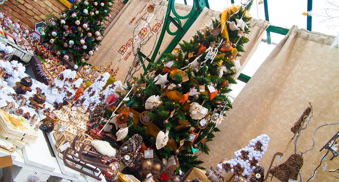 A Gödöllői Pálmaház karácsonyi mesevilága mindenkit lenyűgöz