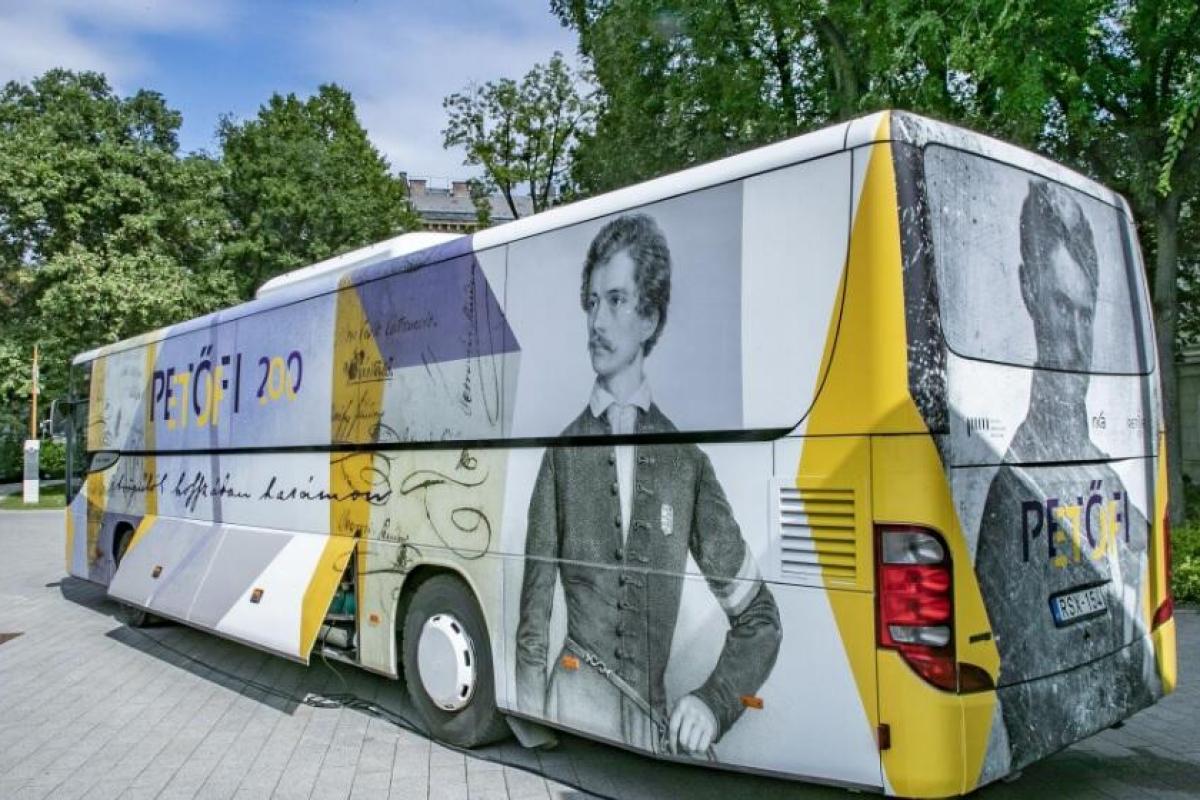 Petőfi-busz Gödöllő