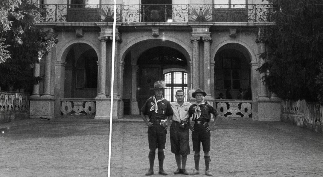 4. Nemzetközi Cserkész Világtalálkozó (Jamboree). A Gödöllői Királyi Kastély főbejárata.